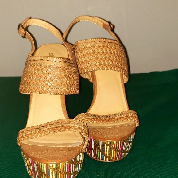 Heel - Picture 3 of 8